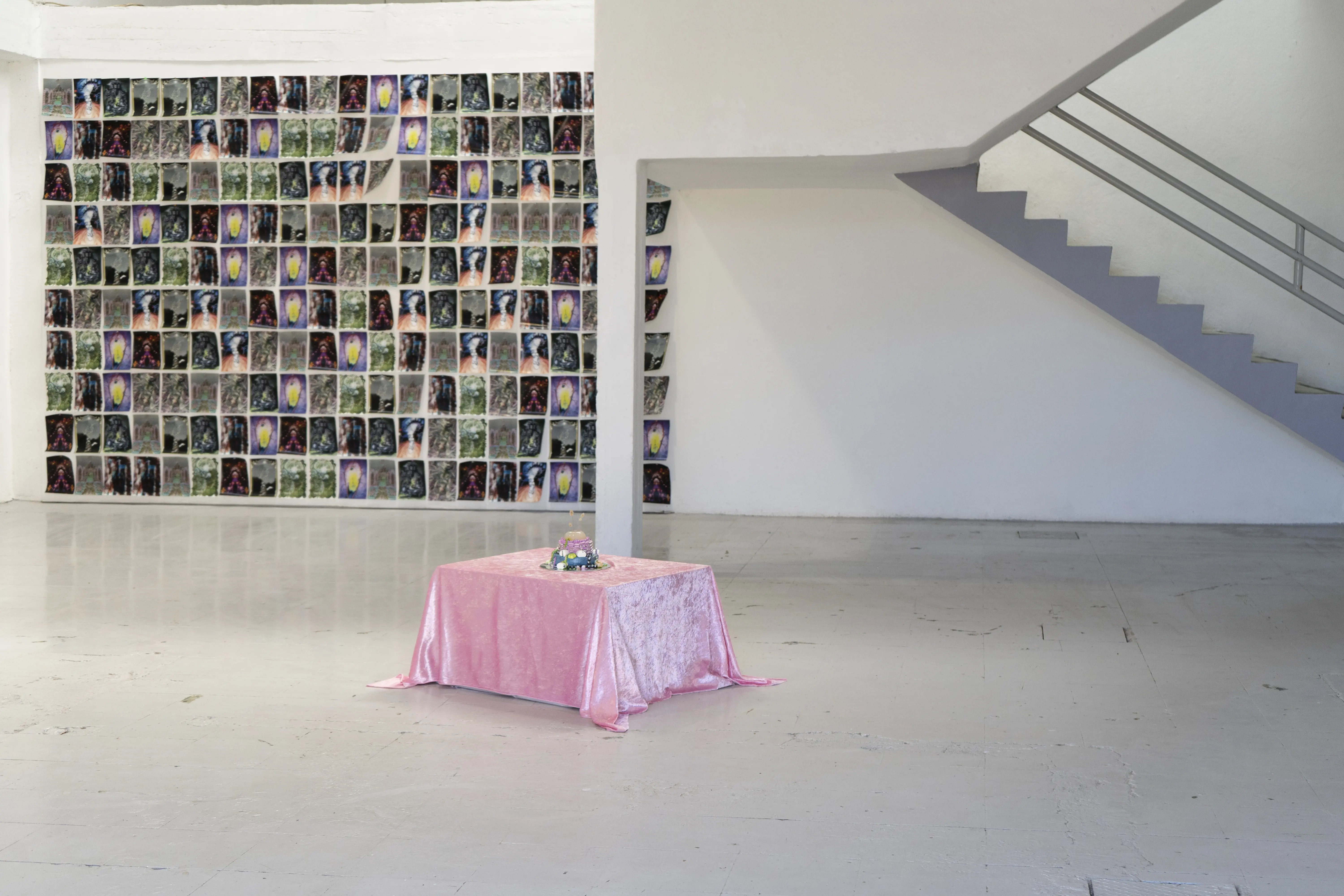 SPOILER - Exhibition view (view 2)